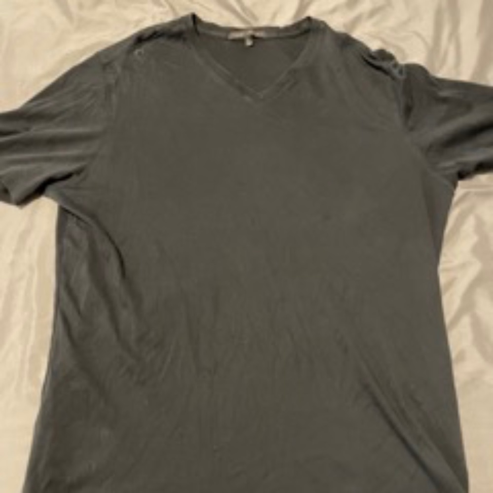 Mens Size XL Robert Barakett V-Neck Tee